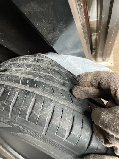 Set of 4 tires in good condition Yokohama avid ascend $100 for the set of 4 Test 905 435 4408