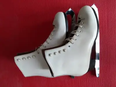 Womens Leather Skates, View more