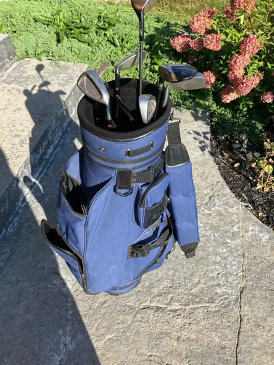 Golf Bag with random clubs , View more
