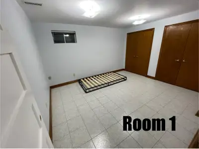 1 LARGE ROOM FOR FEMALE WORKING PROFESSIONAL/STUDENT ** Available April 1st ** All utilities and int...