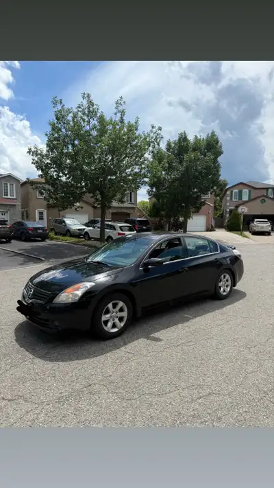 2009 Nissan Altima sedan 2.5L automatic transmission This car starts and runs very well Has had a a...