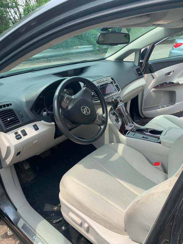 2010 Toyota Venza V6 — photo 2