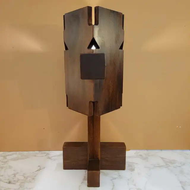 Vintage "Arthur Erickson" lamp in Arts & Collectibles in City of Toronto - Image 8