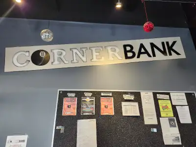 Airbrush artist, View more