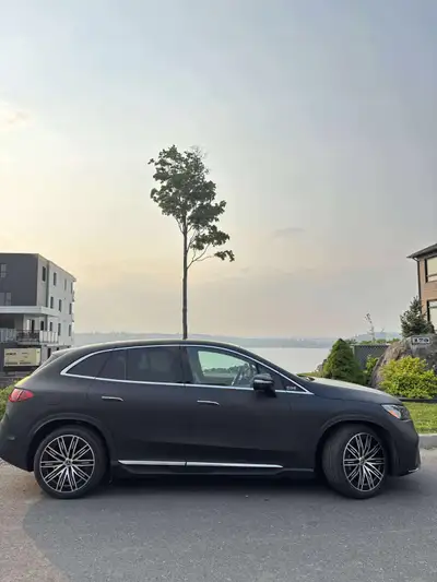 Mercedes-Benz EQE 500 4MATIC VUS 2023 – Transfert de bail / À vendre 1143$ par mois + taxes. (très b...