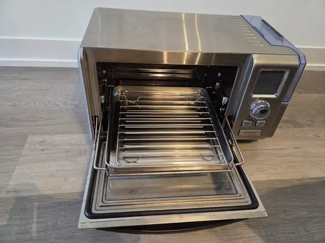 Cuisinart Steam & Convection Oven in Toasters & Toaster Ovens in Markham / York Region - Image 4