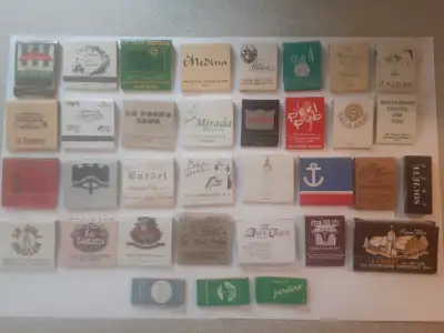 Super lot de 34 cartons d'alumettes vintages de restaurants de Montreal, New-York et alentour de Mon...