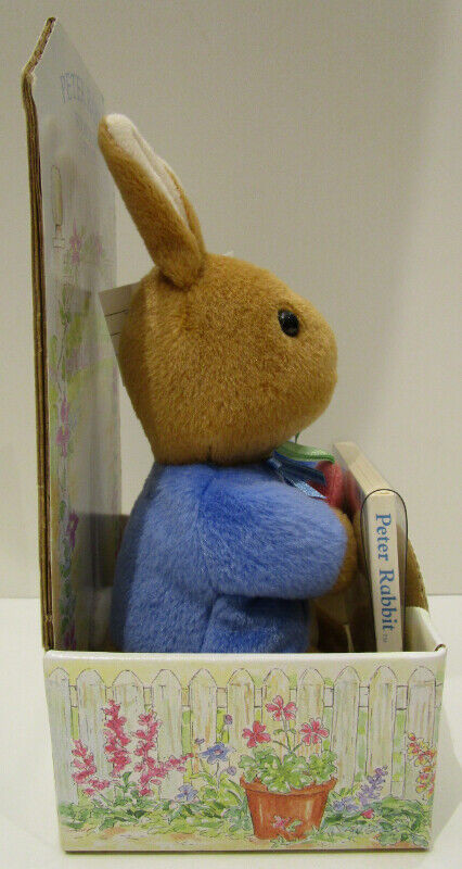 PETER RABBIT BOXED "STORYBOOK GIFT SET" PLUSH & BOOK, NEW COND. in Arts & Collectibles in Hamilton - Image 2