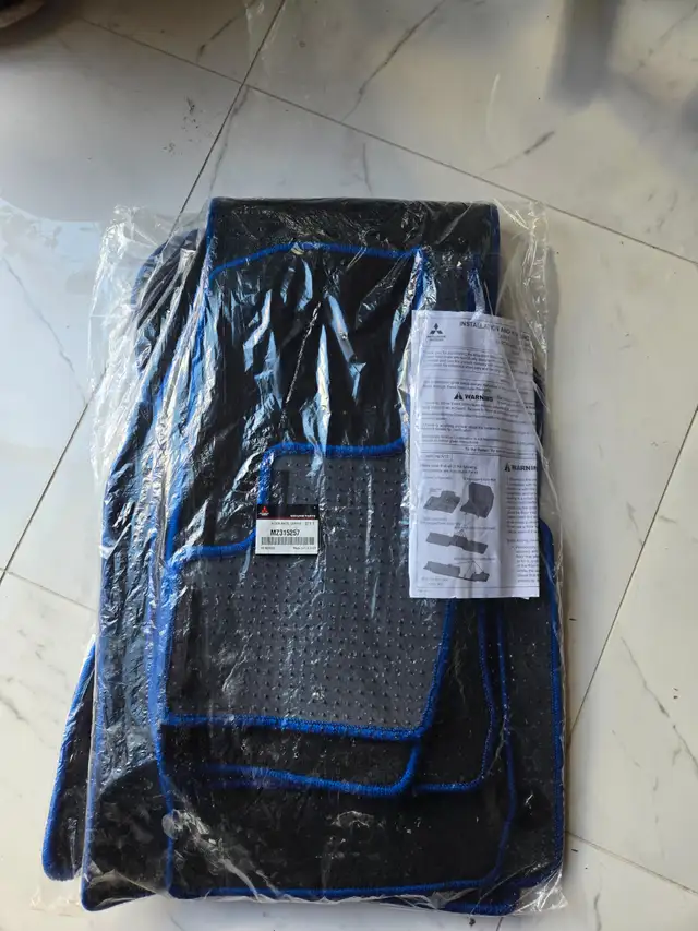 Tapis d'auto Mitsubishi in Other Parts & Accessories in Longueuil / South Shore - Image 2