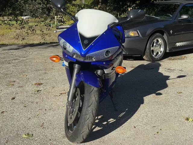2003 Yamaha R6 in Sport Bikes in Mississauga / Peel Region - Image 3