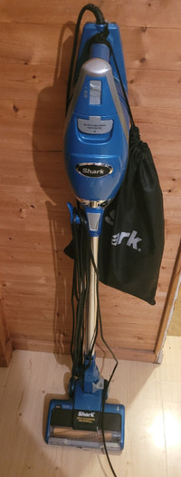 Shark rocket vacuum - self cleaning brushes with accessories