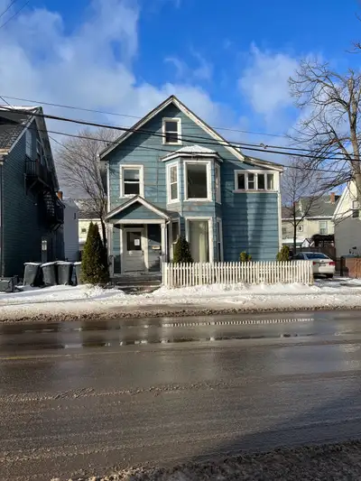 Bachelor apartment for rent at the center of downtown Charlottetown. Price include heat, water, hot...
