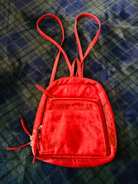 sac à main et sac a dos rouge cuir veritable