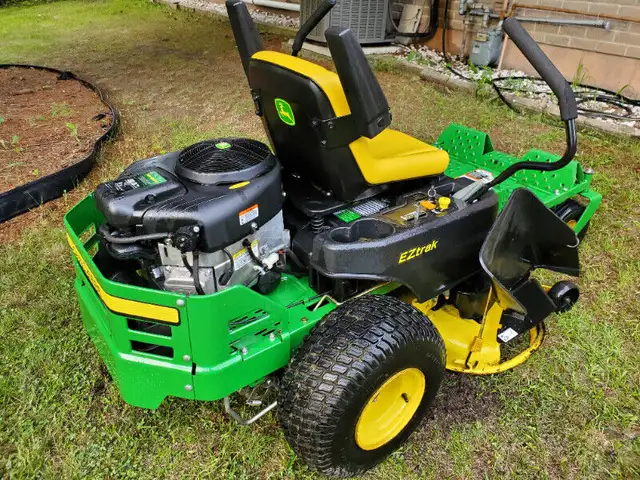 John Deere Z255 Zero Turn Mower 48 Inch Deck New Battery & Pump in Other in Windsor Region - Image 5