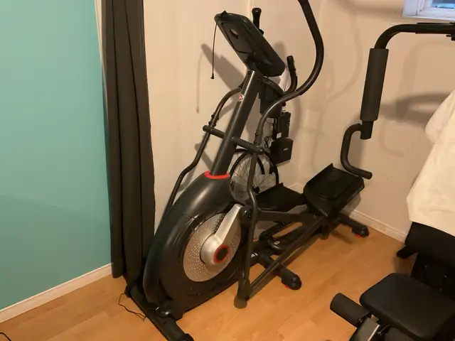 Elliptique Schwinn 430 in Exercise Equipment in Drummondville - Image 2