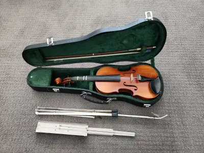 Suzuki Violin 1\4 Size 1982 with Music Stand, View more