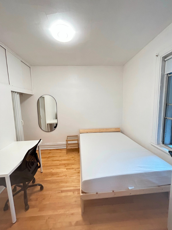 Beautiful 5 bedroom 2 bathroom apartment dans Locations longue durée  à Ville de Montréal - Image 4