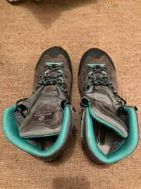 Hiking boots: Woman's, Scarpa, Size USW 7.5