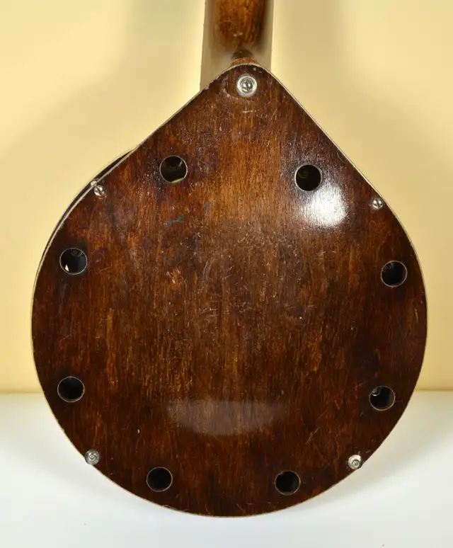 Keech "Long Scale L/A-33" Banjulele with known provenance (1925) in Other in Mississauga / Peel Region - Image 5