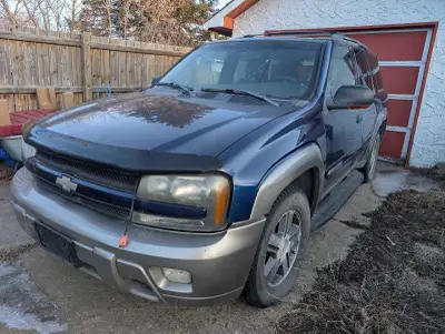 Selling my 2004 Chevrolet TrailBlazer. It has 4x4 system that lets you switch between 2WD, Auto, and...