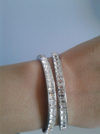 Rhinestone bangle bracelet