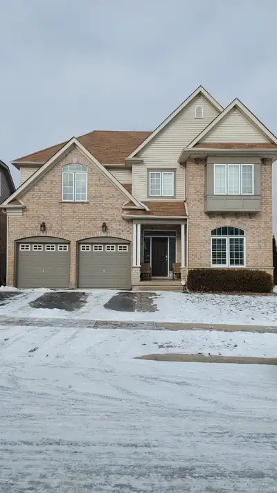 Bright and spacious one bedroom walk up basement with separate entrance in Guelph Southend. Well mai...