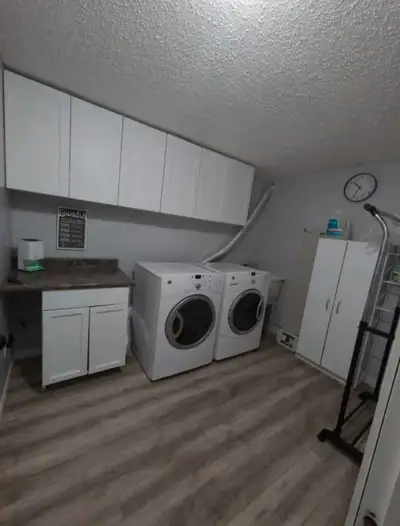 Spacious & Sunny 1 Bedroom Suite with a Closet / Storage Room. Located in College Heights Neighborho...
