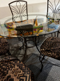 Used Luxury Glass Top, Aluminum Textured Table with Six Chairs