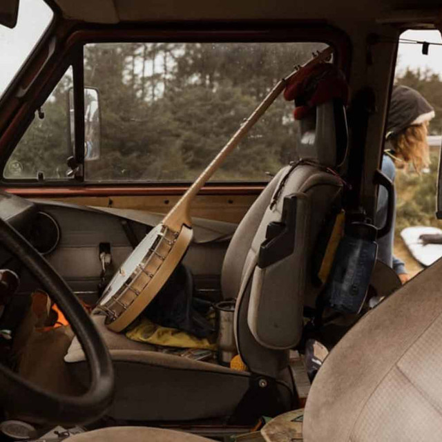 Deering Banjo (American Made) FREE HARDSHELL ALL MODELS IN STOCK in Other in Windsor Region - Image 4
