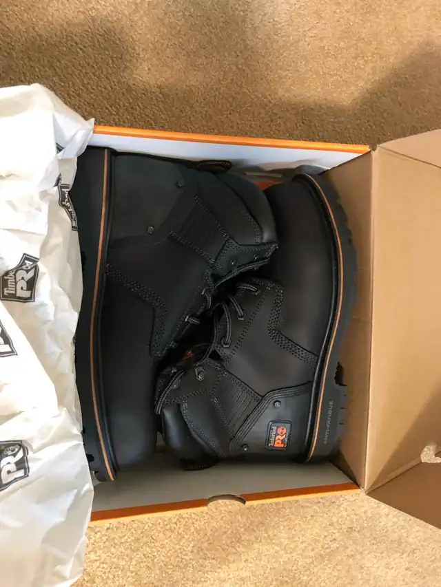 Timberland Ballast Safety Boot in Men's Shoes in Markham / York Region - Image 2