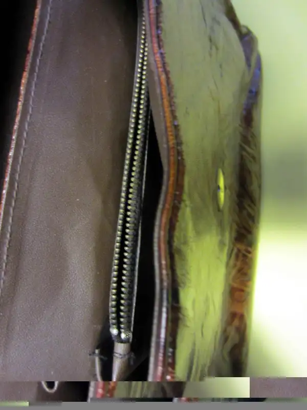 Vintage Woman’s  Brown Purse (DFU-054) in Women's - Bags & Wallets in City of Toronto - Image 6