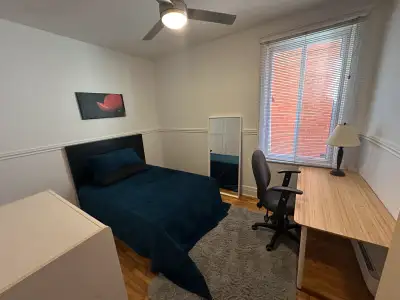 Room to rent Ahuntsic Chambre à louer