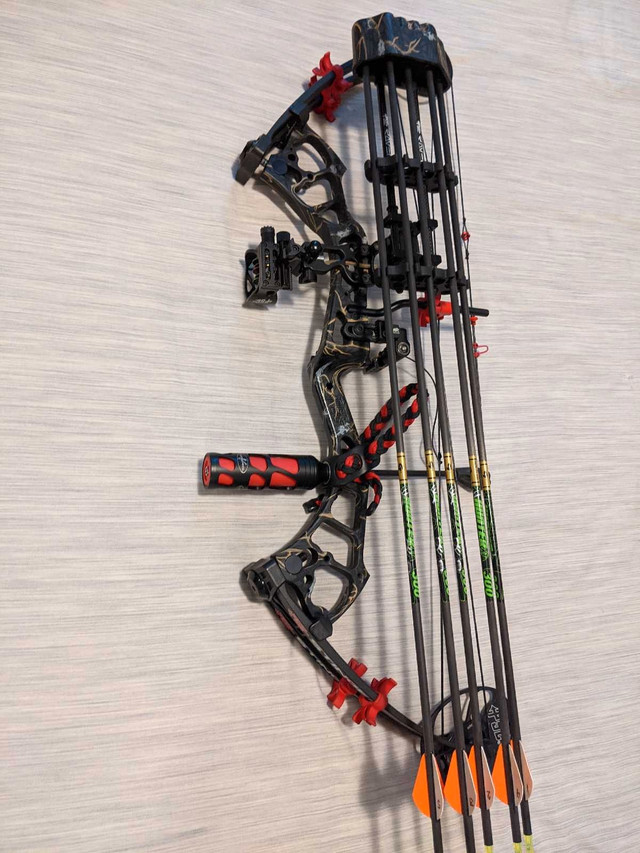 PSE Stinger LH Compound Bow in Fishing, Camping & Outdoors in Hamilton