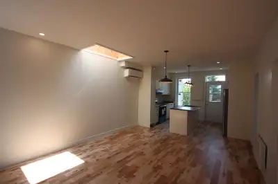 Stunning Renovated 2 BR Apt in Verdun - Modern Kitchen & Laundry