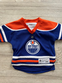 Infant Oilers jersey (McDavid) 12-24 mo PLUS Oilers flag