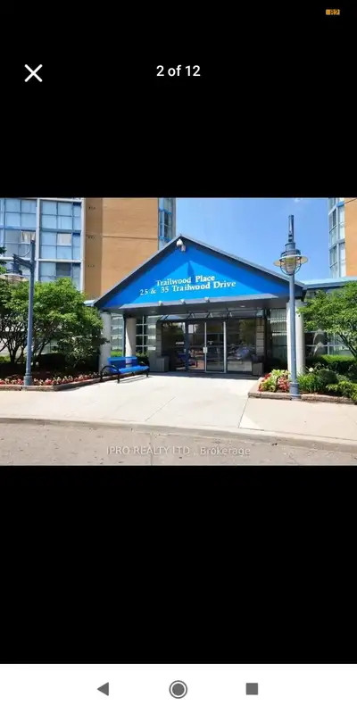 A spacious furnished room with queen size bed,is available from January 1. Located on a main huronta...