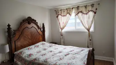 Main Floor Rooms for rent- Pickering