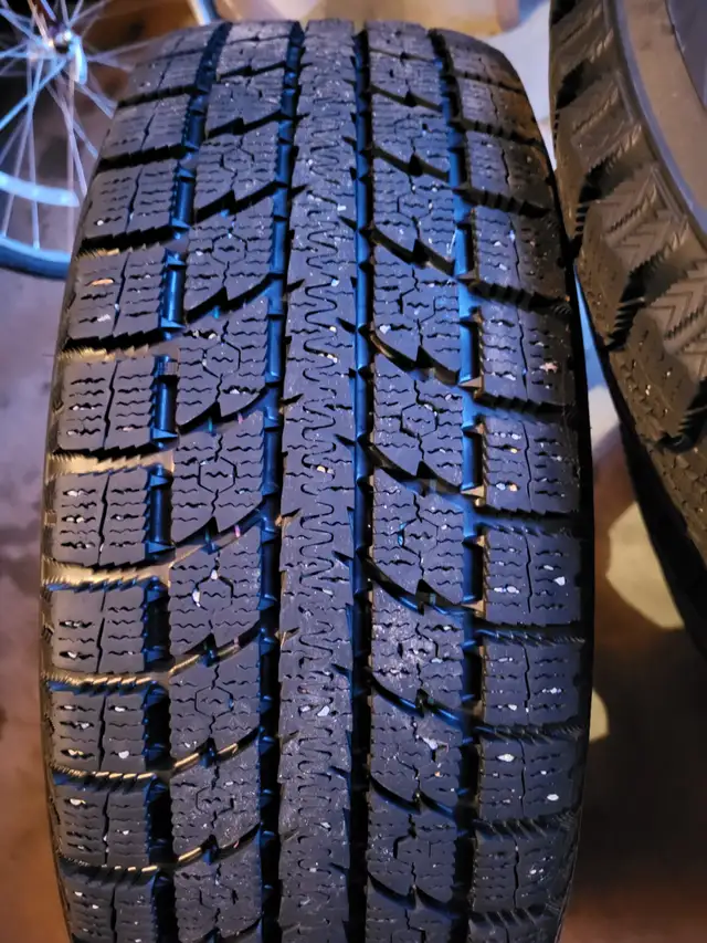Pneu d'hiver Toyo in Tires & Rims in Sherbrooke - Image 4
