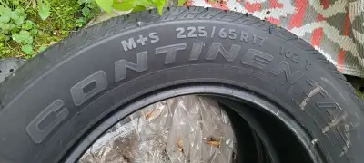 PNEUS D'ETE 225/65R17 CONTINENTAL each / chaque 30$ SUMMER TIRES CONTINENTAL 225 65 R17