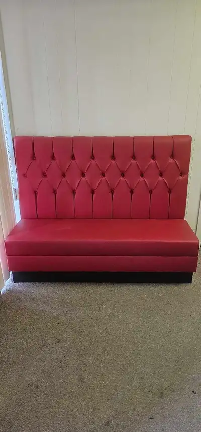 5ft BOOTH BANQUETTE READY FOR PICK UP