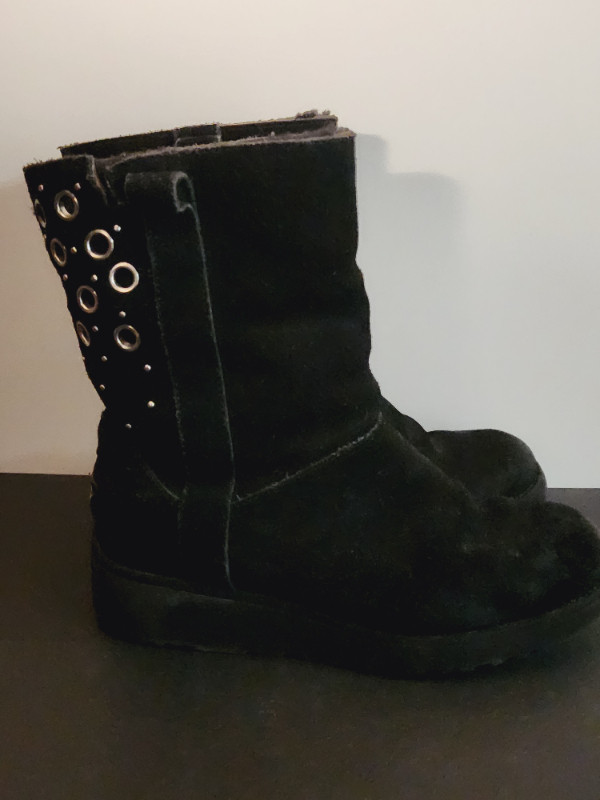 UGG CLASSIC MADISON GROMMET BLACK SUEDE BOOTS in Women's - Shoes in St. Catharines - Image 3