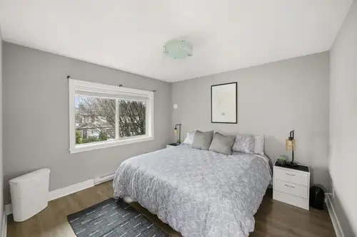 Welcome to your new home! This FURNISHED 3BR 1BA home is steps to Oak Bay Village and includes a lar...