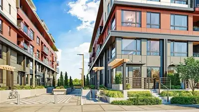 Corner Unit 1 Bed + Den - Pet Friendly