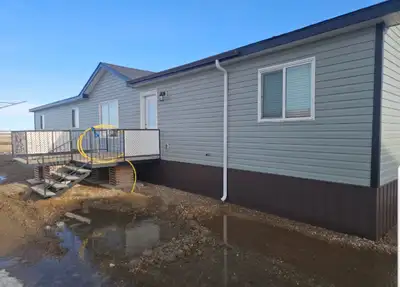 *** MUST SELL AS I CANT MOVE IT TO ALBERTA** My LOSS your GAIN 2022 Modular Home for sale, made by M...