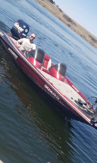2004 Stratos Bass Boat