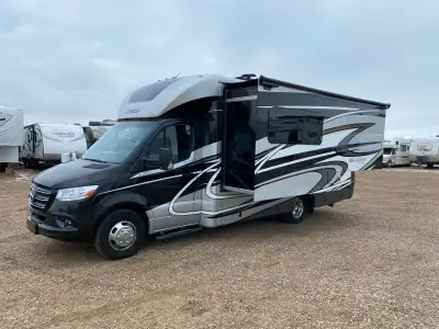 This awesome motorhome has Low k's, was well kept and is ready for your next adventure. Park it just...
