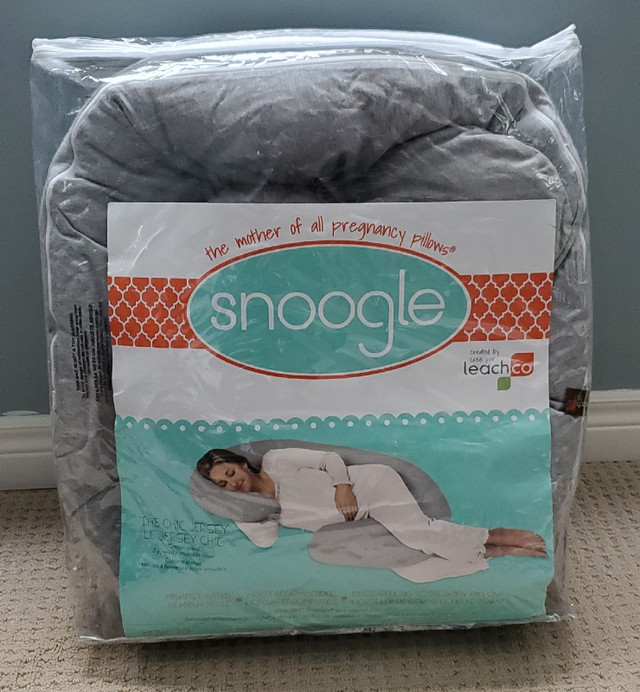 Snoogle Maternity Pillow in Other in Oshawa / Durham Region
