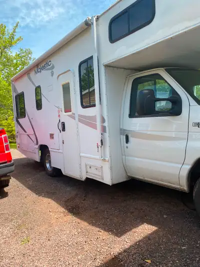 Nice motor home. Works excellent. Inspection is good till October 2026. 214,000 km . Asking $27,000....