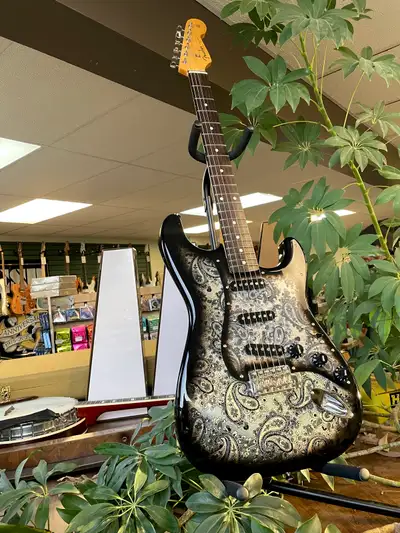 fender stratocaster japan in Guitars in Canada | Kijiji Marketplaces