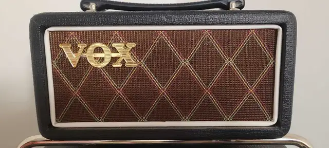 vox mini superbeetle in Amps & Pedals in City of Toronto - Image 3